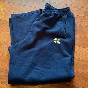 XXL Adidas Norte Dame sweats